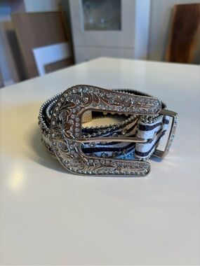 Women’s Western Stampede Zebra Rhinestone Bb Belt 41”
